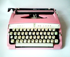 brother_typewriter_pink_2